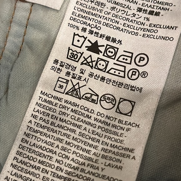 COPY - Levis 501 with minimal distressing, size 30 x 30. - Picture 11 of 15